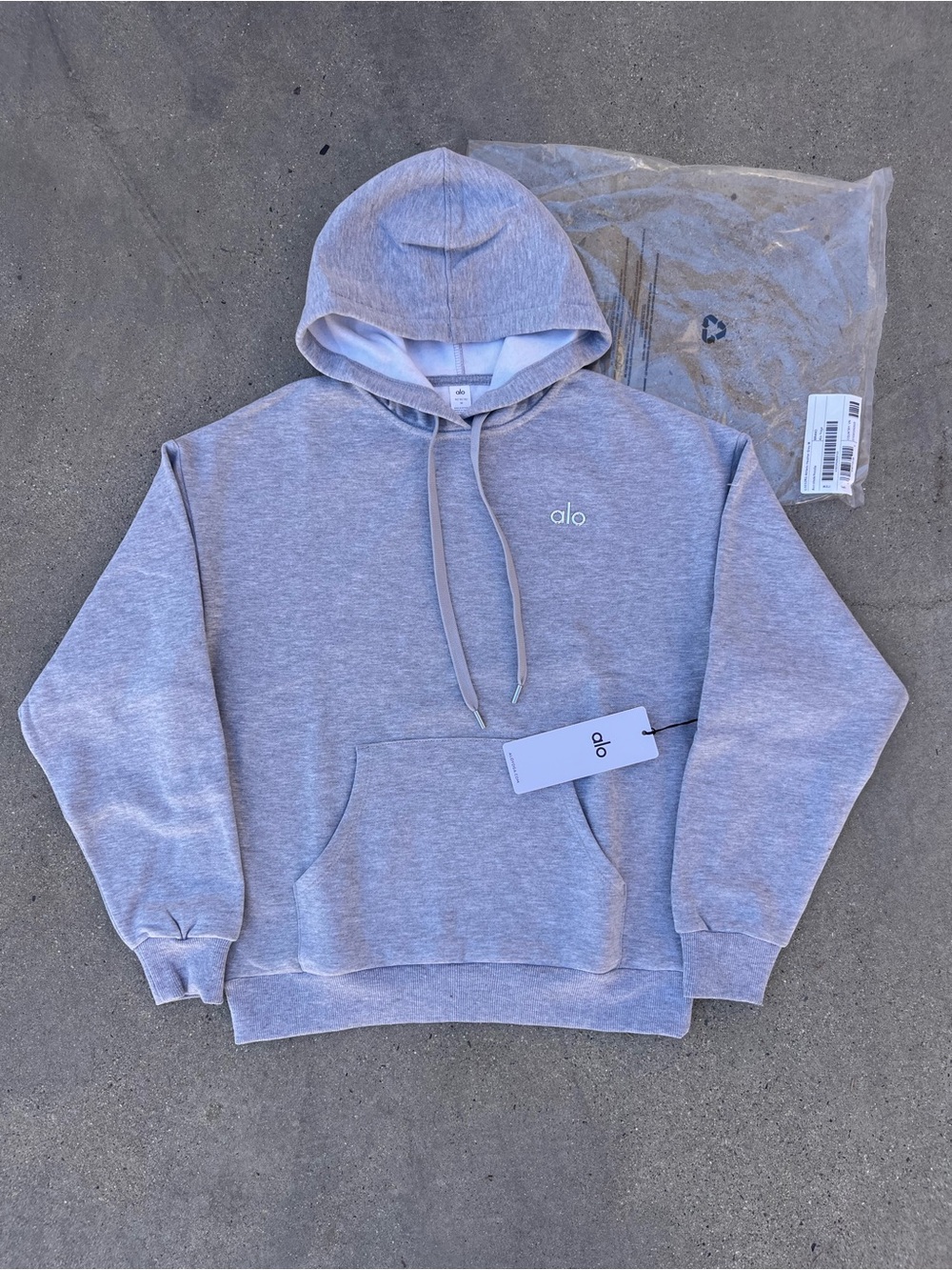 ALO Yoga Gray Hoodie Sweatshirt - Soft Pullover with Kangaroo Pocket